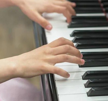 Why Private Piano Lessons Are Essential for Musicians