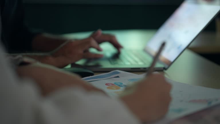 How to Choose the Best Ad Agency for Your Brand in 2025