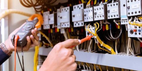 Handle High-Volume Waste Efficiently Via Roll On Roll Off Skip Hire London