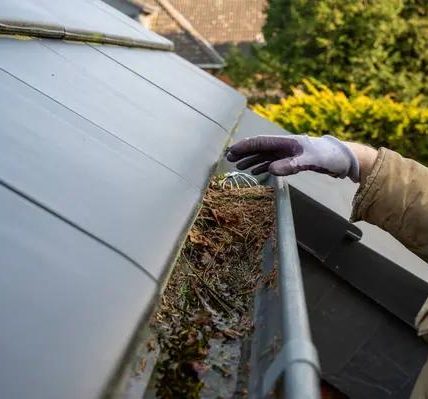 High-Quality Gutter Cleaning Glendora for Long-Lasting Results