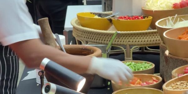 Easy Isaan Style Papaya Salad for Beginners