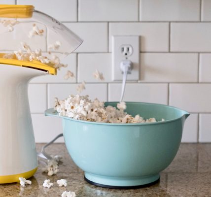 Popcorn Machines Designed for Speed, Flavor, and Profit