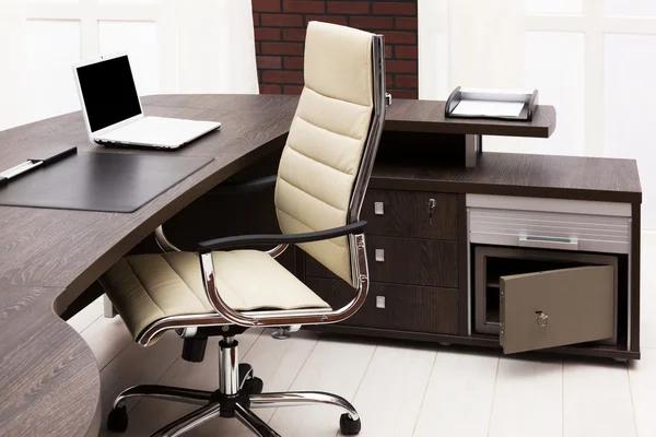 Office Furniture Tips for Creating a Comfortable Work Environment