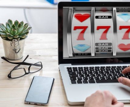 Comparing Popular Non-AAMS Casinos for Real Money Play