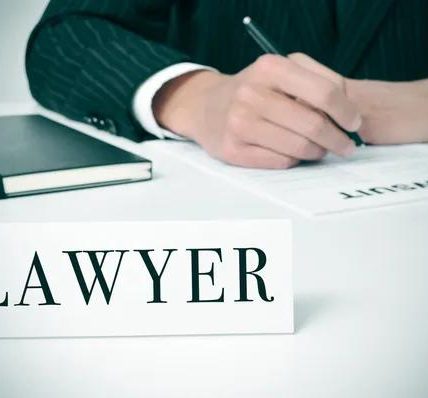 When to Contact a Personal Injury Lawyer Immediately
