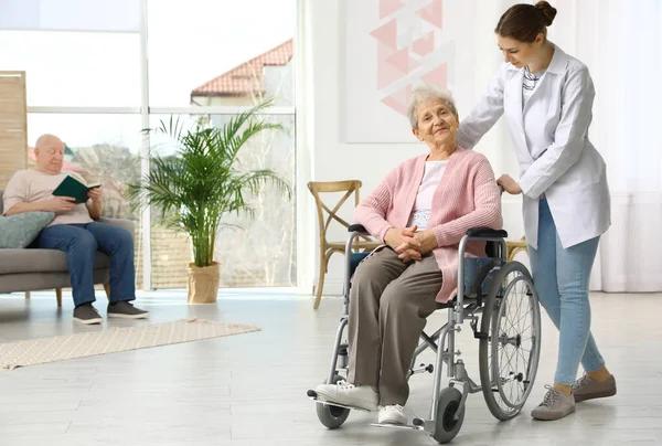 Professional Senior Support and Comfort With Aspen Grove Hospice