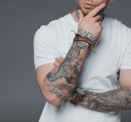 Best Ways Fine Gauge Piercings Fit Into Minimalist Jewelry Trends