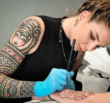 What Customer Reviews Reveal About a Tattoo Shop’s Quality and Service