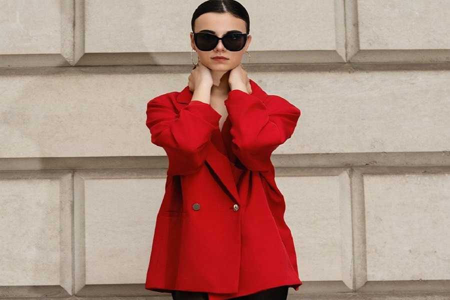 Choosing Women’s Confidence Wear for Work and Social Events