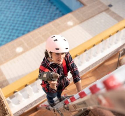 Choose Experienced Backyard Pool Installation Services for Your Home