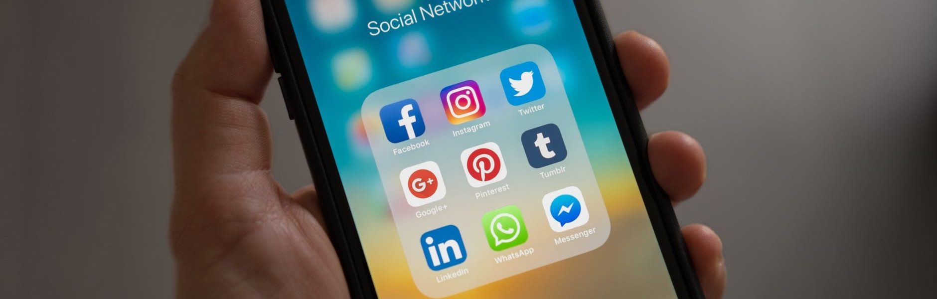Finding the SMM World official Website for Social Media Services