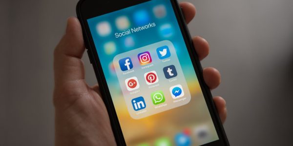 Finding the SMM World official Website for Social Media Services